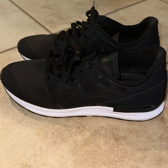 Nike Other - Nike Air Berwuda